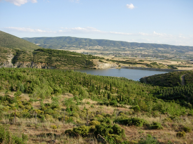 Thermi Barajı: Sakin Bir Doğa İnzivası - Thermi | Secret World Trip Planner
