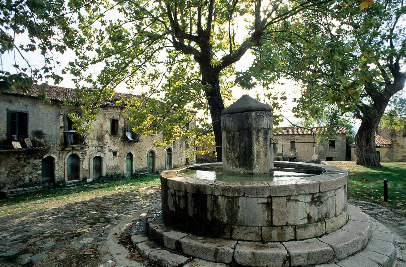 Gamla Roscigno Pompeji av 900 - Roscigno Vecchio | Secret World Trip Planner