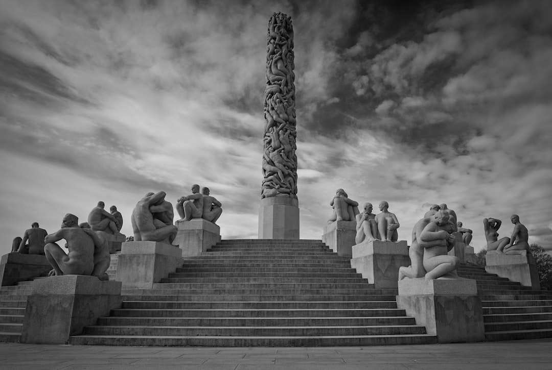 The Vigeland Park,the world's largest sculpture park - Nobels gate 32 | Secret World Trip Planner