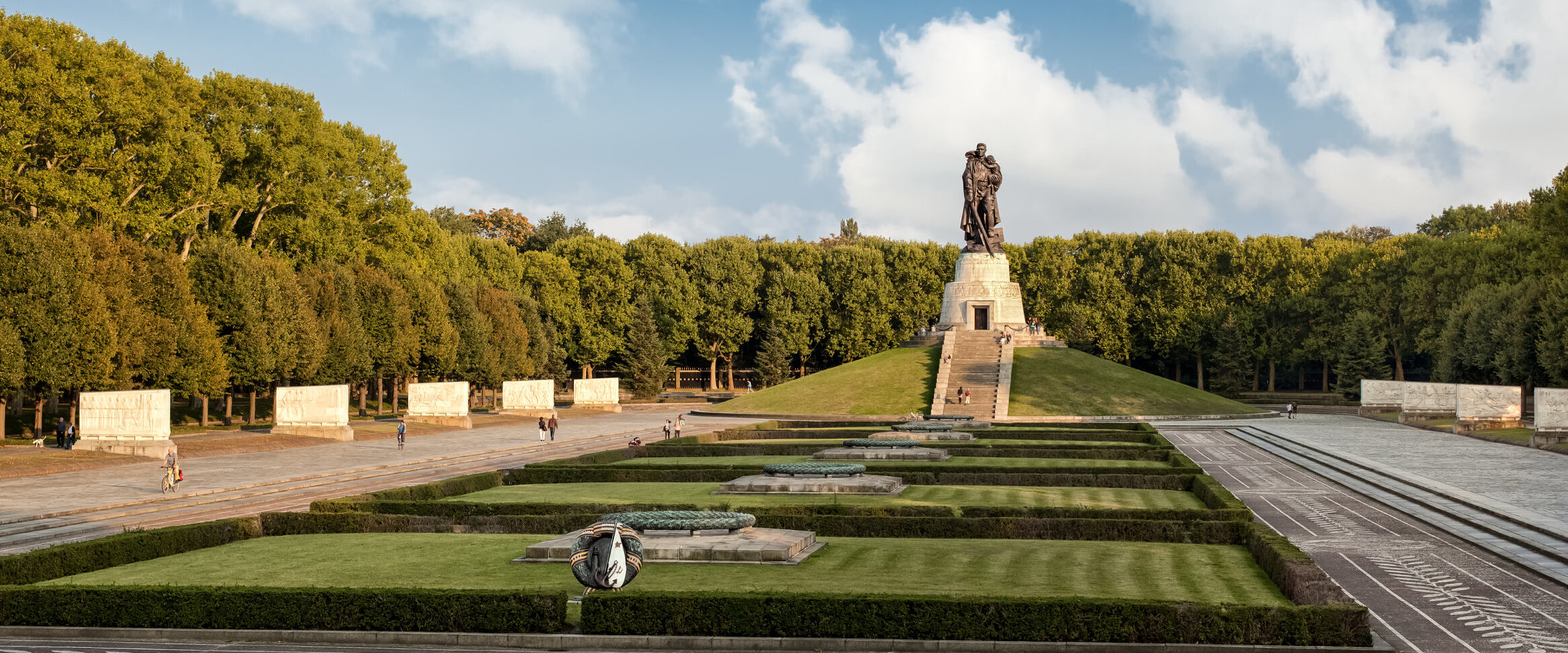 Parque Treptower en Berlín - Berlin | Secret World Trip Planner