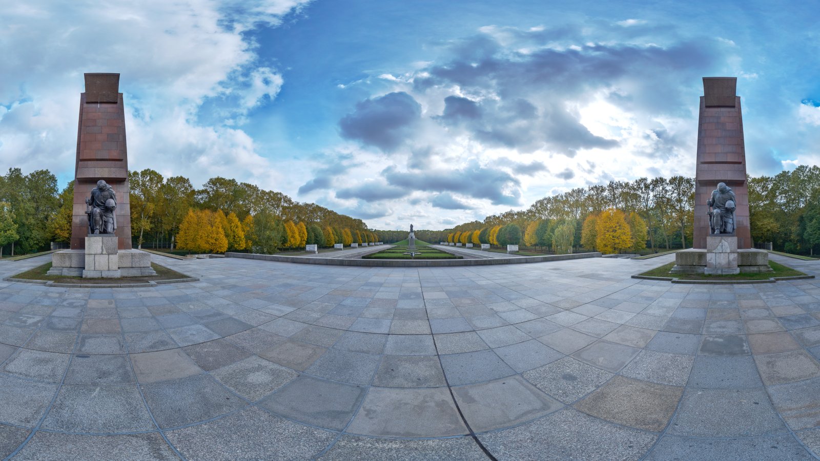 Parque Treptower en Berlín - Berlin | Secret World Trip Planner