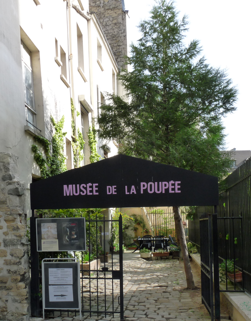 Musée de la Poupée katika Paris - Paris | Secret World Trip Planner