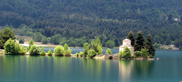 Озеро Докса: Спокойный оазис в Коринфских горах - Lake Doxa | Secret World Trip Planner