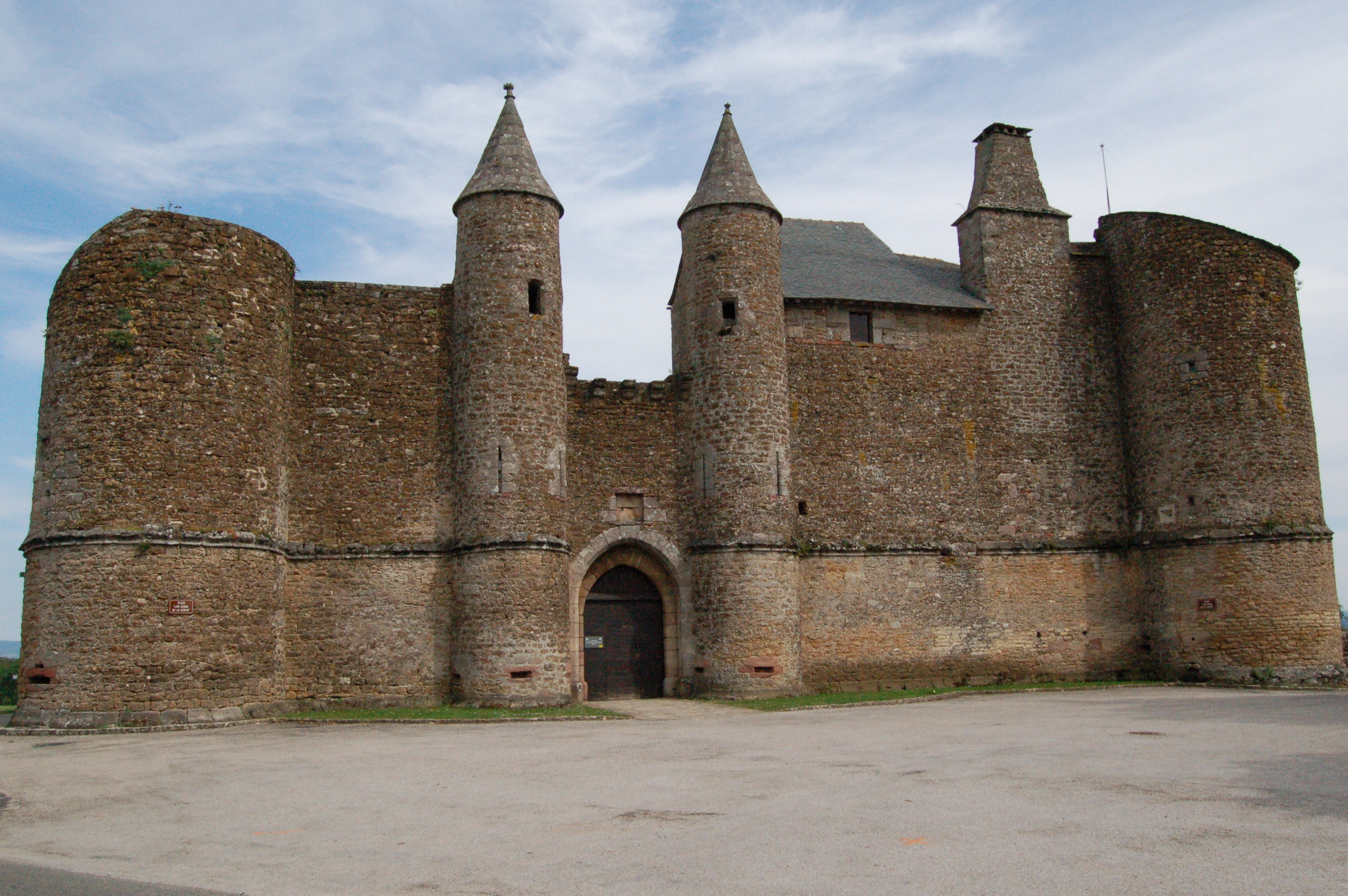 شاتو دان نت - Onet-le-Château | Secret World Trip Planner