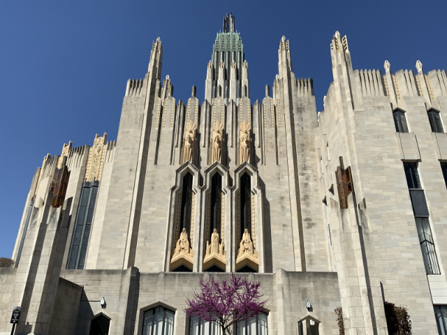 La Iglesia Metodista Unida de la Avenida Boston - Tulsa | Secret World Trip Planner