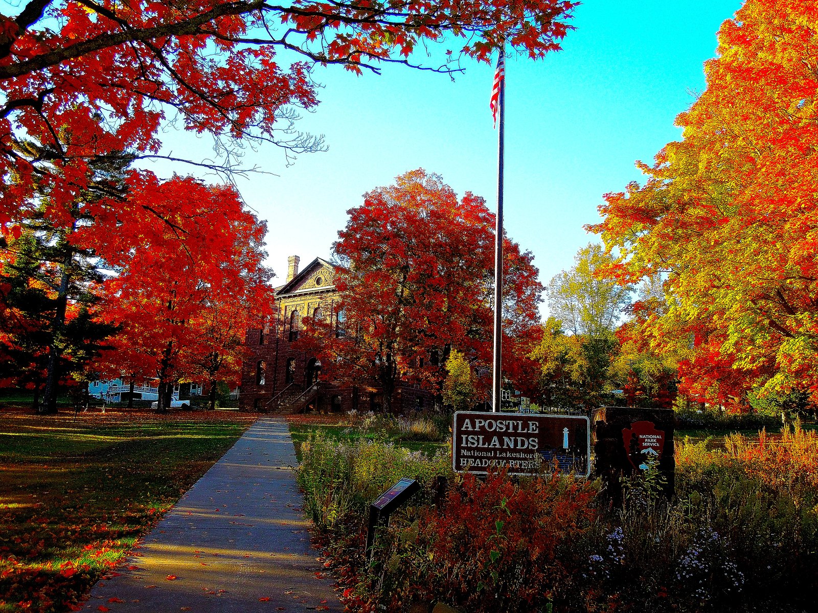 The Apostle Islands National Lakeshore - Bayfield | Secret World Trip Planner