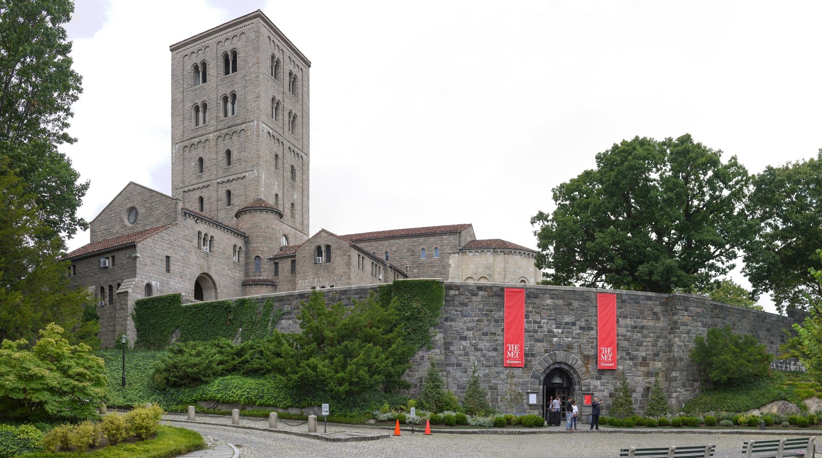 Manhattan y el Museo y Jardines de los Claustros - New York | Secret World Trip Planner