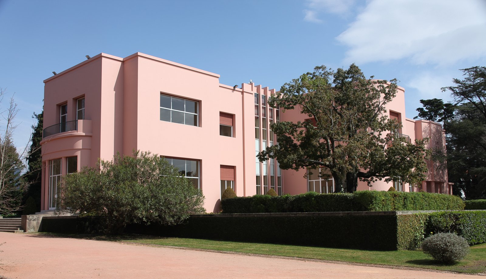 Porto: Casa de Serralves ist ein anmutiger Art-Déco-Besitz - Porto | Secret World Trip Planner