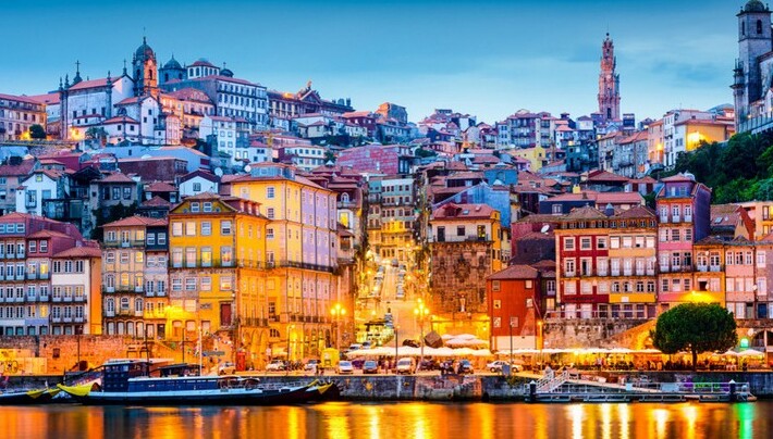 Kirchturm von Clérigos - Porto | Secret World Trip Planner