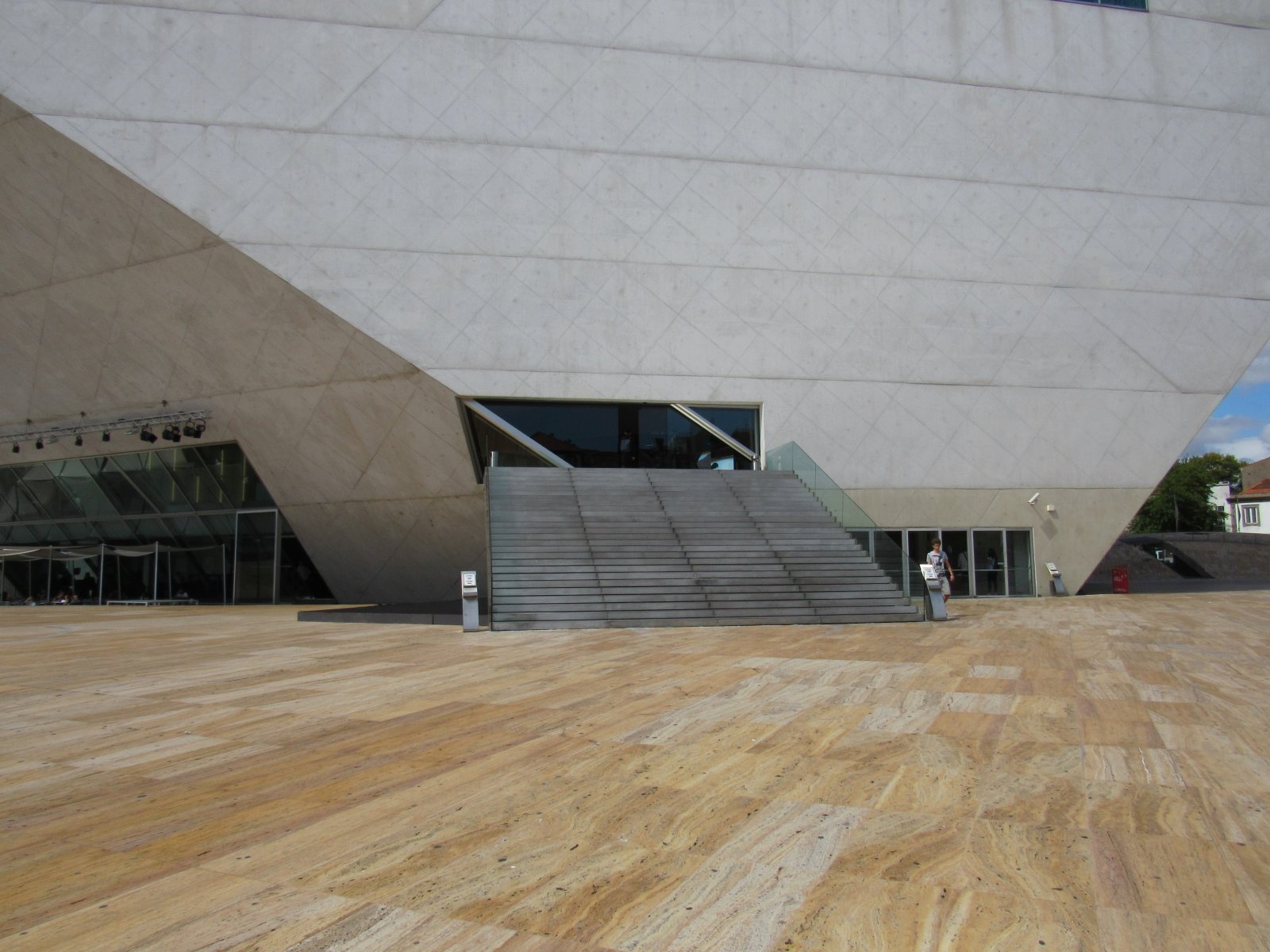 Porot: Das Haus der Musik - Porto | Secret World Trip Planner