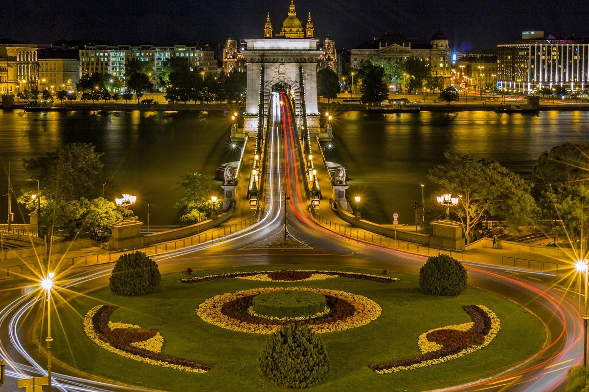 Most Széchenyi na Donavi - Budapest | Secret World Trip Planner