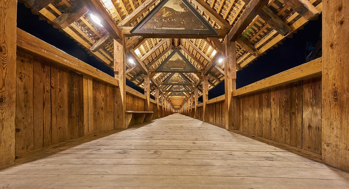 Luzern: The Kapellbrücke (פשוטו כמשמעו, Chapel Bridge)) - Luzern | Secret World Trip Planner