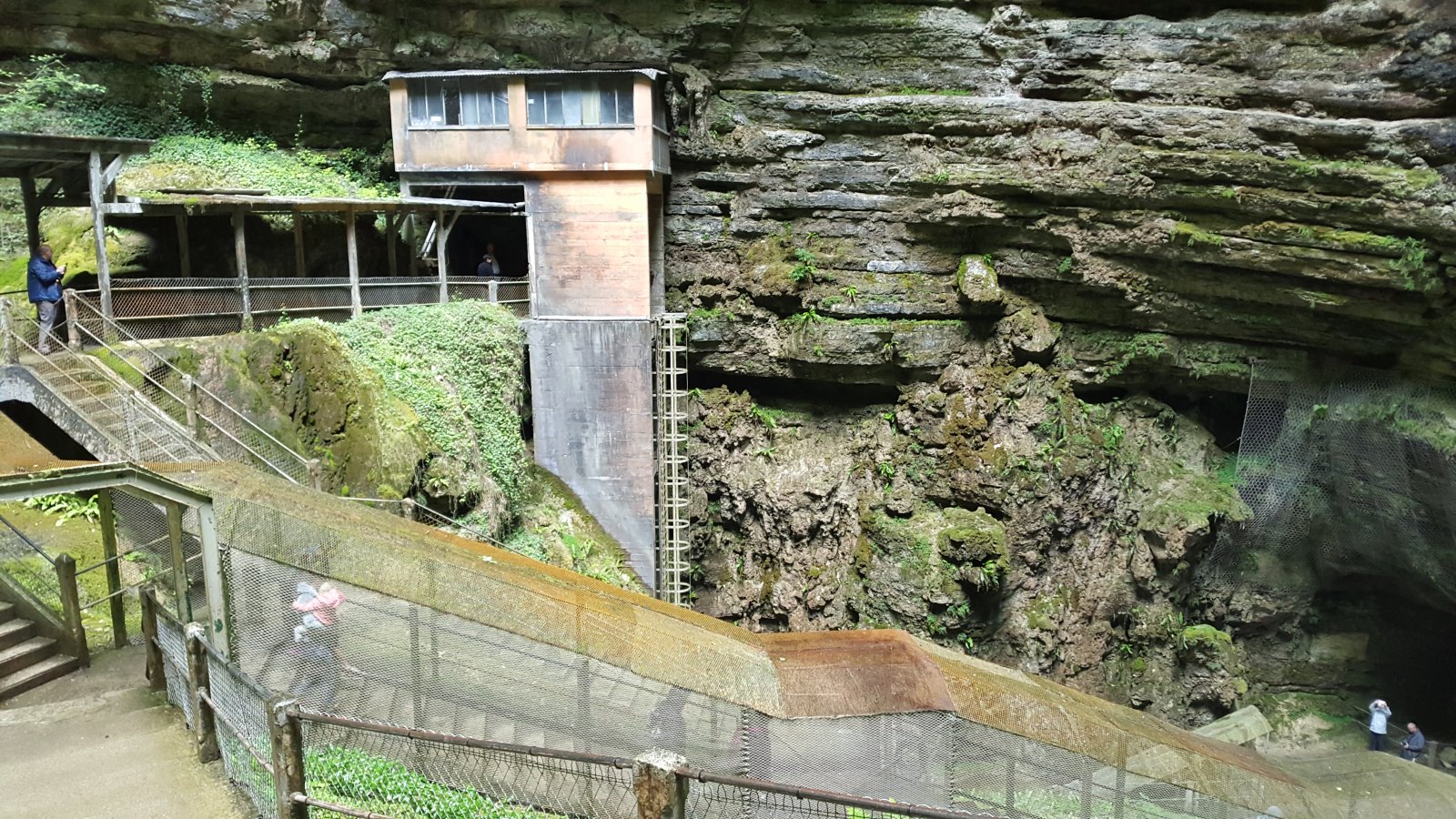 Gouffre de Padirac är en otrolig grotta - Padirac | Secret World Trip Planner