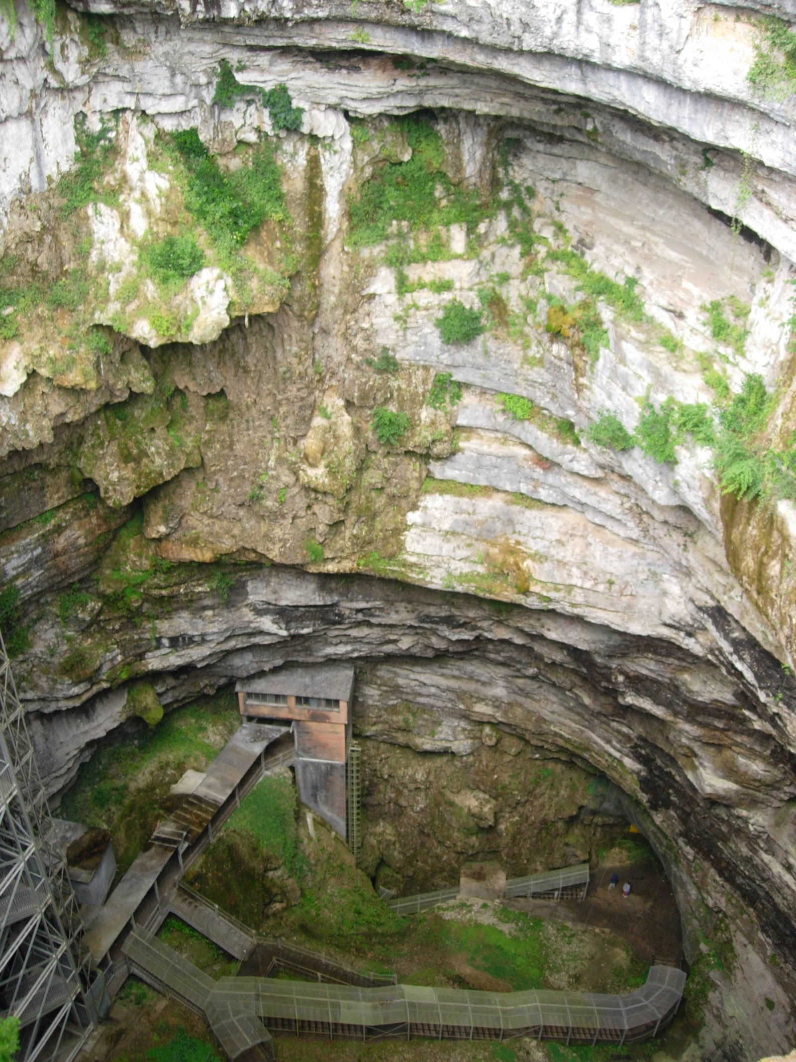 Gouffre de Padirac är en otrolig grotta - Padirac | Secret World Trip Planner