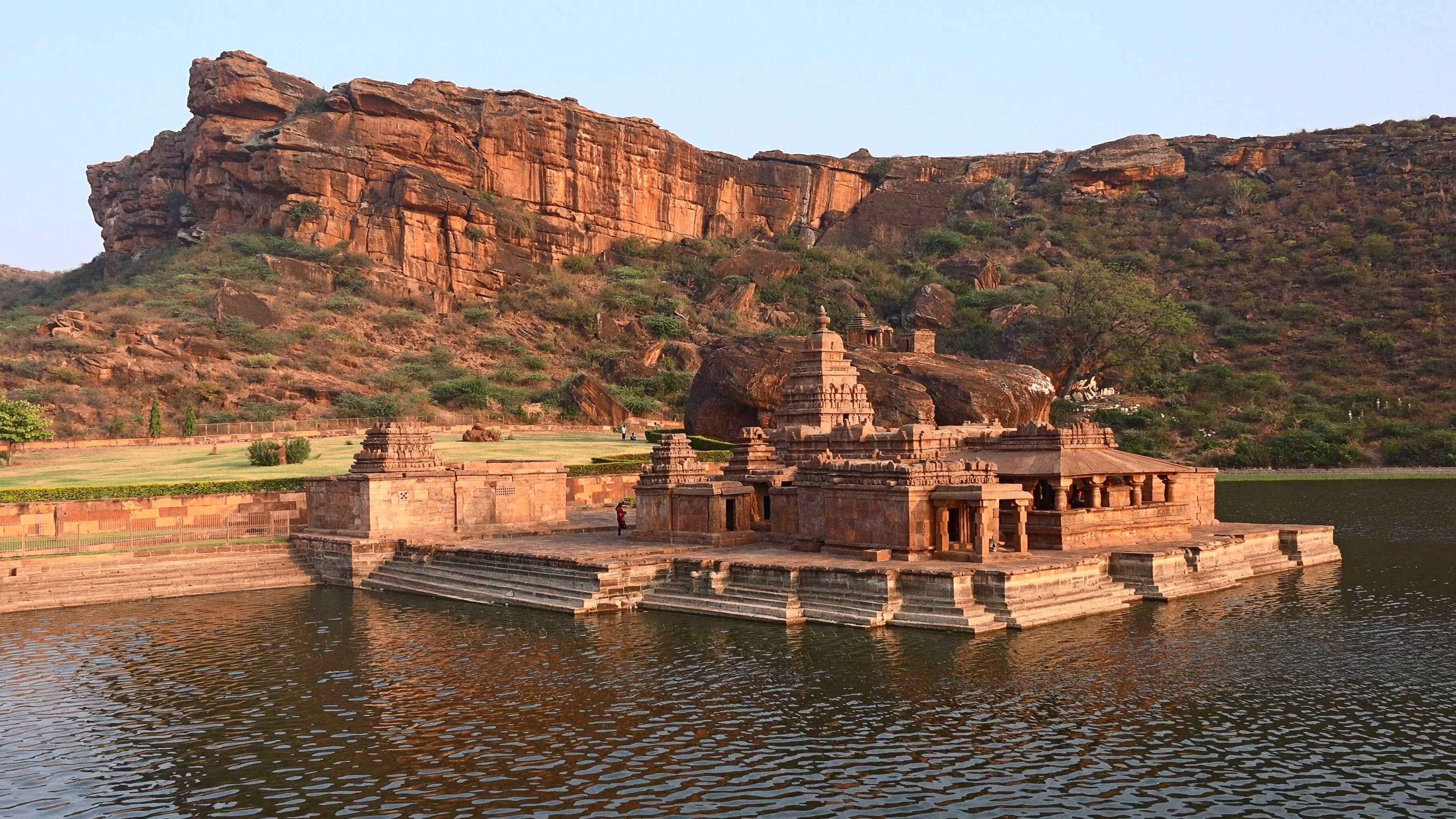 Badami Temples in karnataka - Badami | Secret World Trip Planner