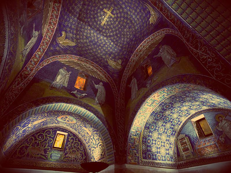 สุสานของ Gallia Placidia - Ravenna | Secret World Trip Planner