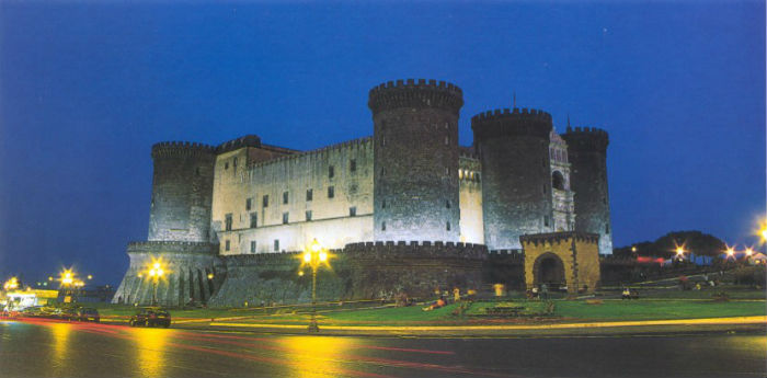 Der Maschio Angioino (Castel Nuovo) - Napoli | Secret World Trip Planner