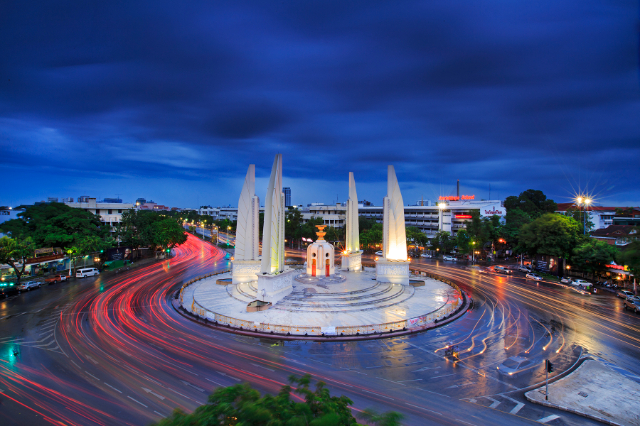 Demokratijos paminklas - Khet Phra Nakhon | Secret World Trip Planner