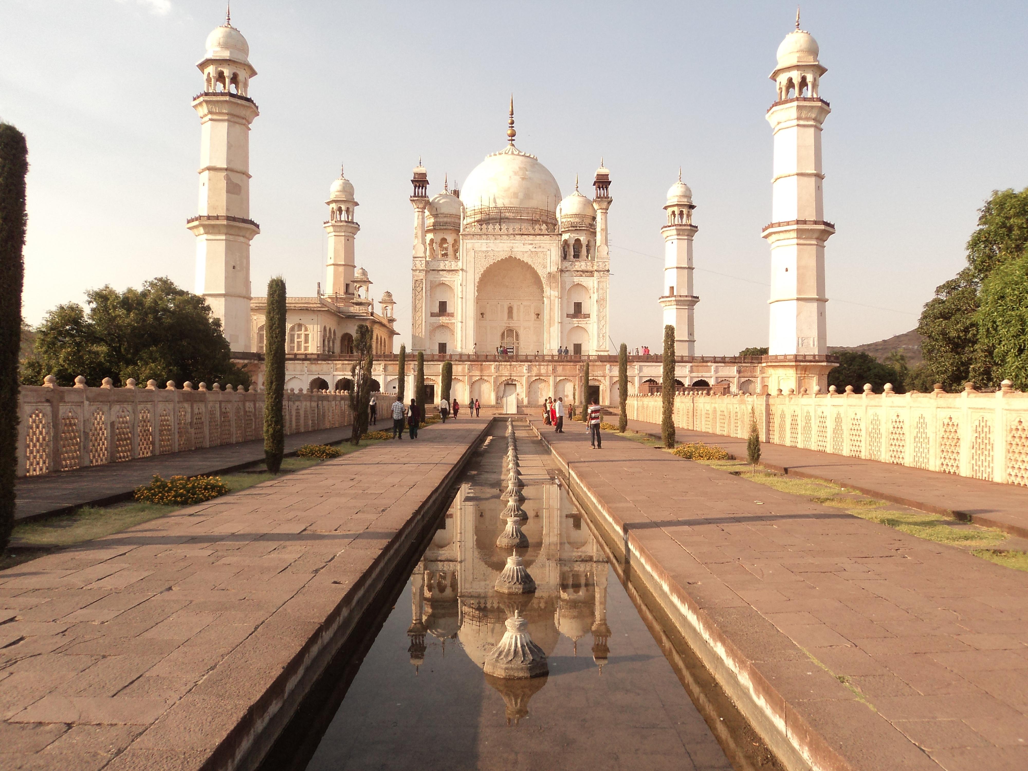 Bibi Ka Maqbara ("Tomb of the Lady") — Aurangabad