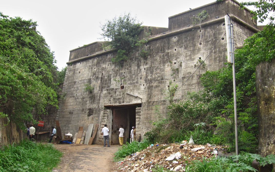 Mumbai : St. George Fort - Mumbai | Secret World Trip Planner