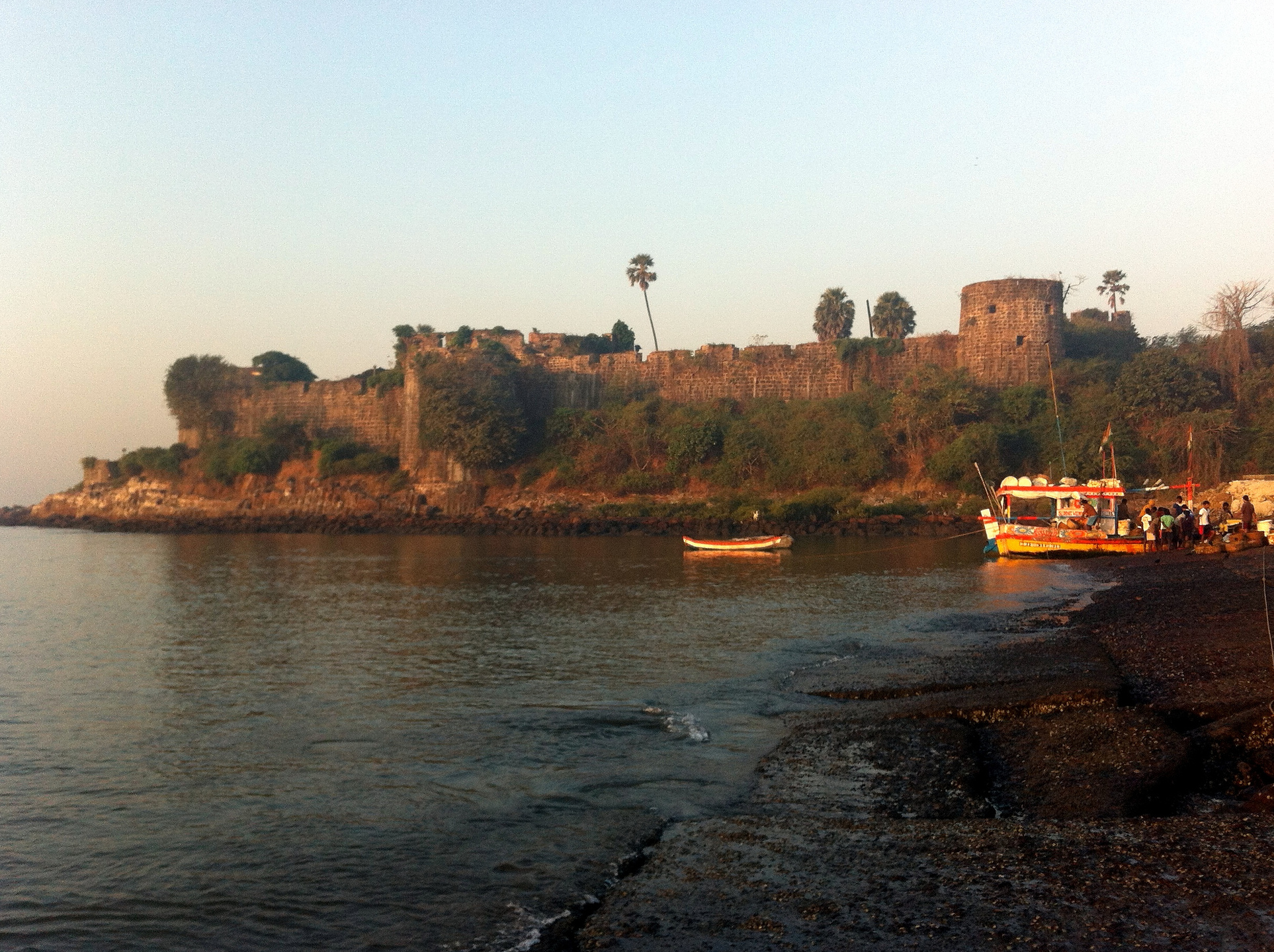 Madh Fort o Versova Fort - Mumbai | Secret World Trip Planner