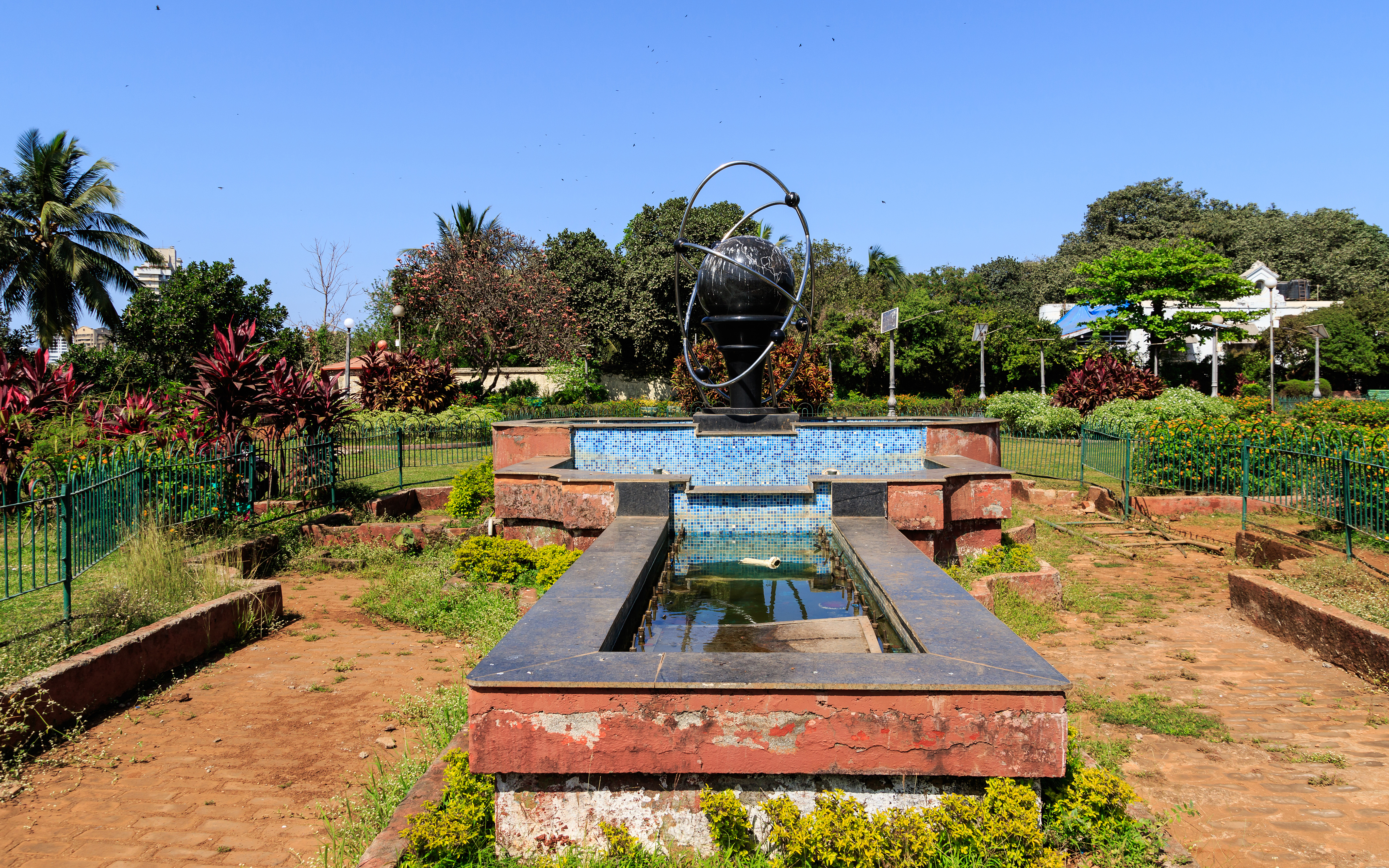 Hanging Gardens ( Pherozeshah Mehta Gardens ) in Mumbai - Mumbai | Secret World Trip Planner