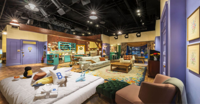 Melangkah ke Dunia FRIENDS: Pengalaman Pameran yang Menyenangkan di NYC - New York | Secret World Trip Planner