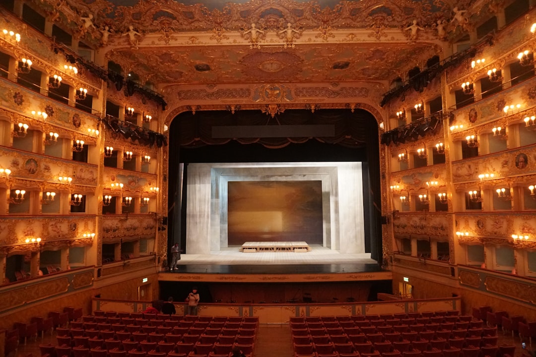 El Teatro Cuvilliés, uno de los más bellos teatros de Europa - München | Secret World Trip Planner
