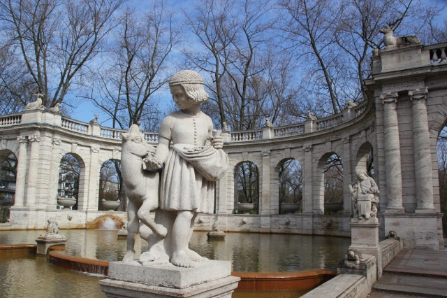 রূপকথার ঝর্ণা - Berlin | Secret World Trip Planner