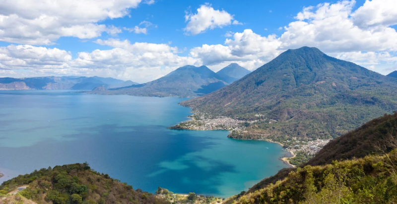 അറ്റിറ്റ്ലാൻ തടാകം, ഗ്വാട്ടിമാല - Guatemala | Secret World Trip Planner