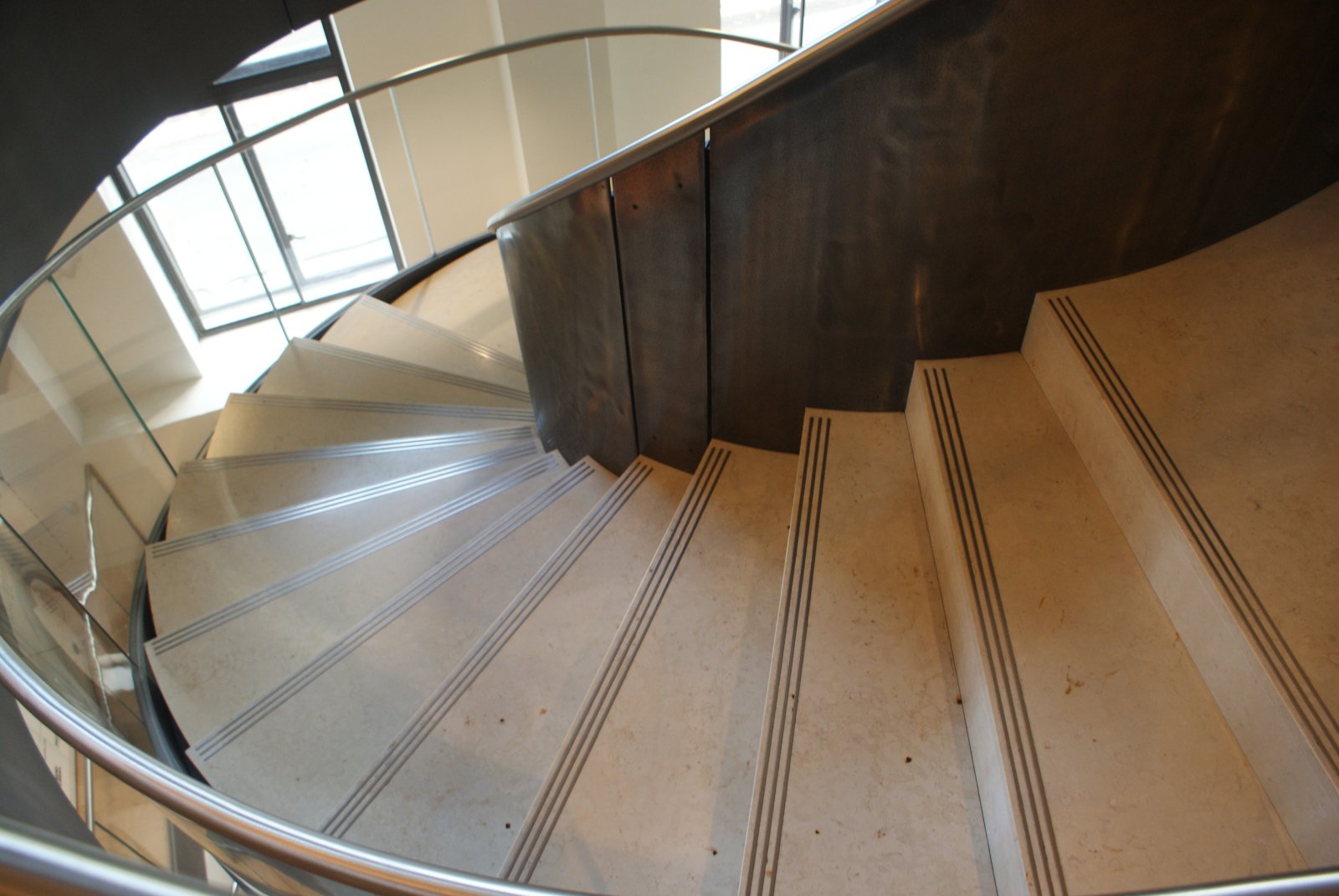 Wellcome Collection-Euston Road, London  - Londra | Secret World Trip Planner