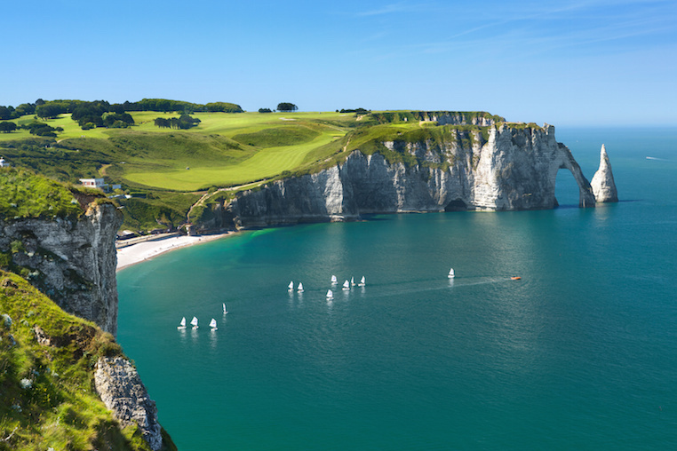 Étretat: un pueblecito, los acantilados y el famoso arco natural - Mundo Secreto - Étretat | Secret World Trip Planner