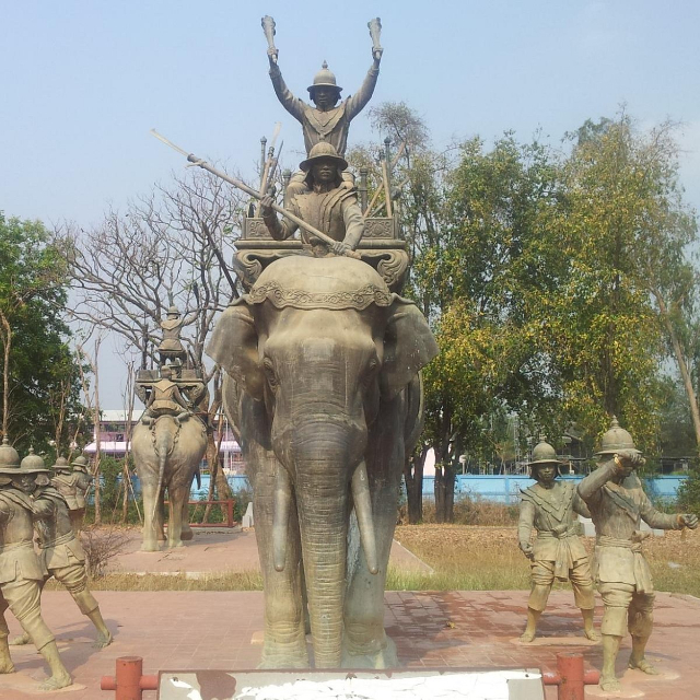 Le kraal des éléphants d'Ayutthaya — Suan Plik