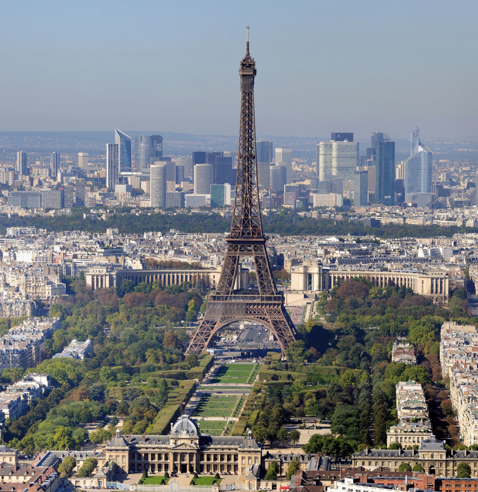 Eifelio bokštas / Gustav Eiffel ' s private apartment - Paris | Secret World Trip Planner
