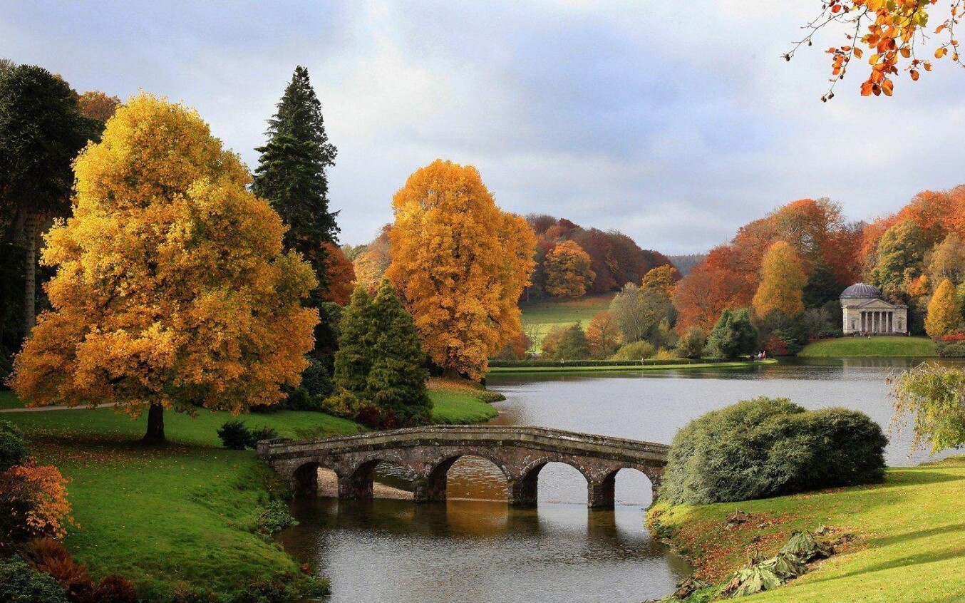 Stourhead, stebuklinga, rami vizija - Warminster | Secret World Trip Planner