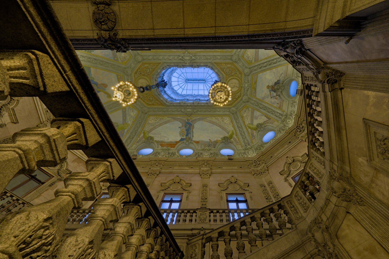 Porto | Der Börsenpalast (Palacio da Bolsa) - Porto | Secret World Trip Planner