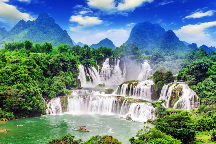 Ban Gioc Falls or Detian Falls — Trùng Khánh