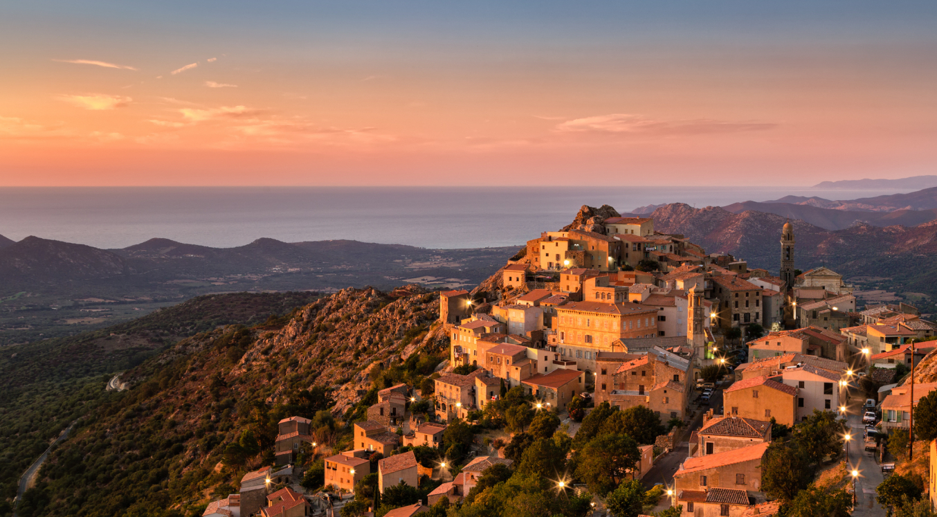 A beautiful hilltop village in Balagne: Calvi — Calvi