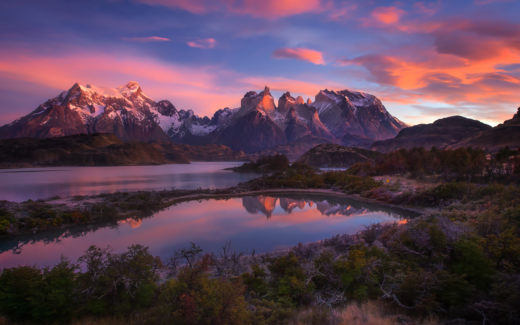 Patagonia: Lago Pehoe, un lugar irreal en el borde del mundo - Torres de Paine | Secret World Trip Planner
