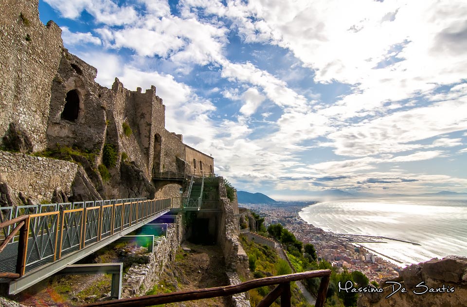 Kastil Arechi - Castello | Secret World Trip Planner
