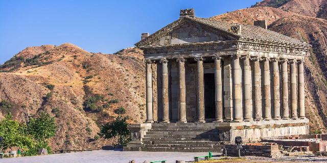 วิหารนอกรีตแห่ง Garni - Garni | Secret World Trip Planner