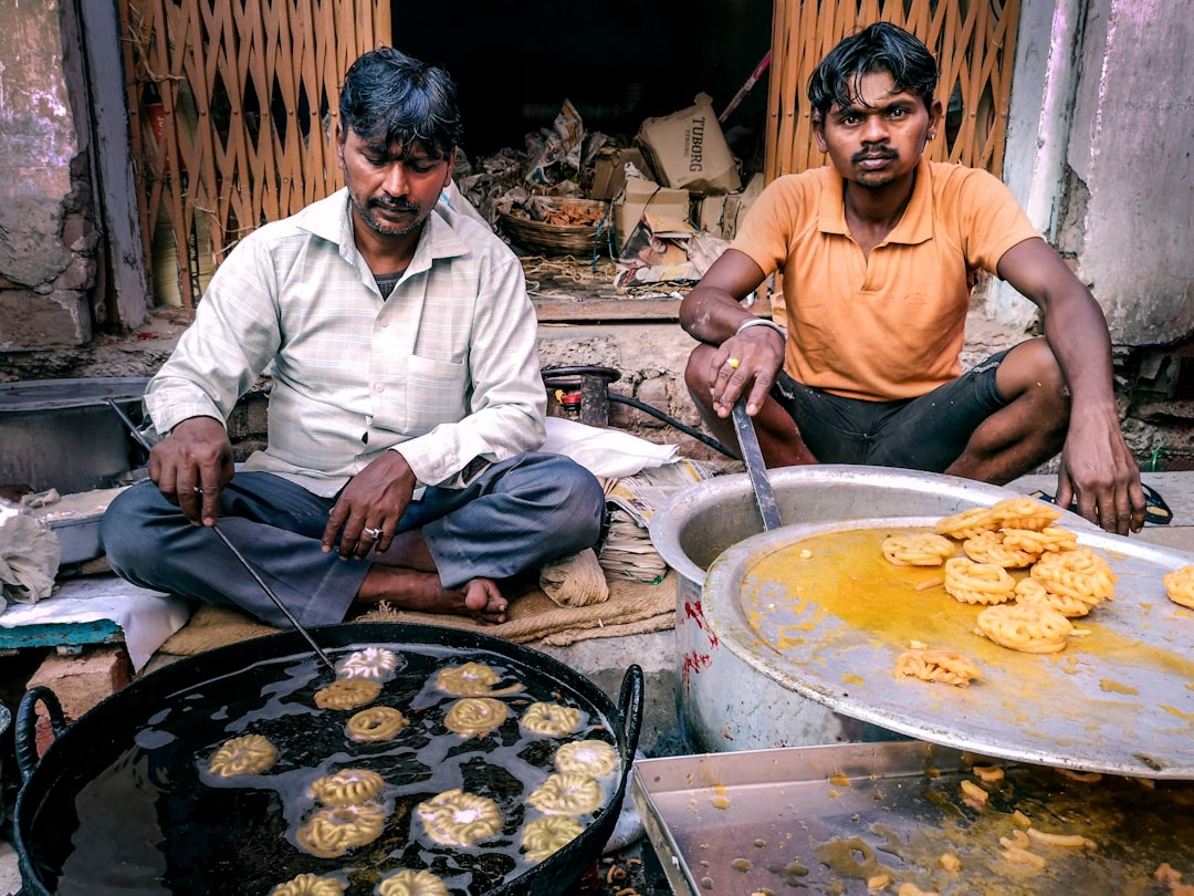 The legendary Dahi Vada or Dahi Bada - Indore | Secret World Trip Planner