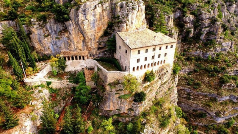 Hermitage of sant'onofrio al morrone - Palma Campania | Secret World Trip Planner