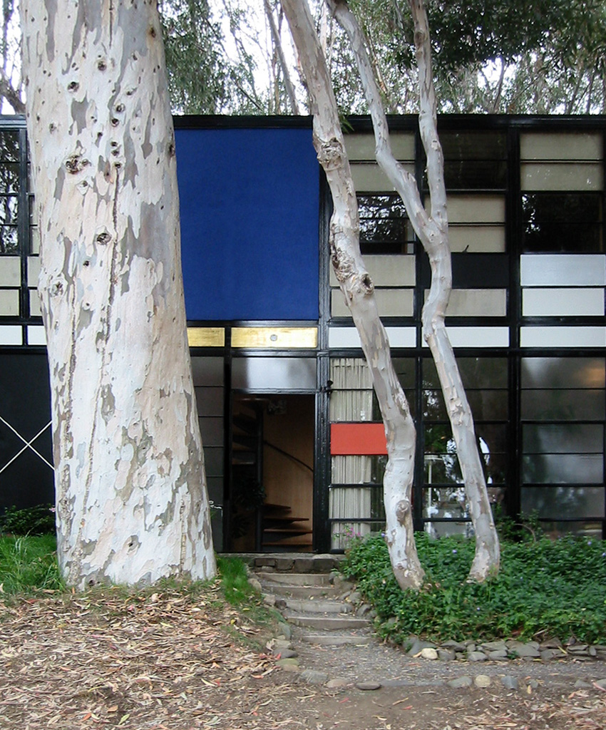 Eames House: Case Study House No. 8 - Los Angeles | Secret World Trip Planner