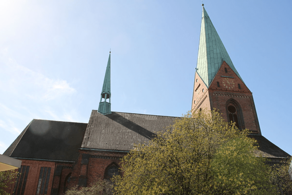 Bata Gréja Saint Nicholas, Kiel - Kiel | Secret World Trip Planner