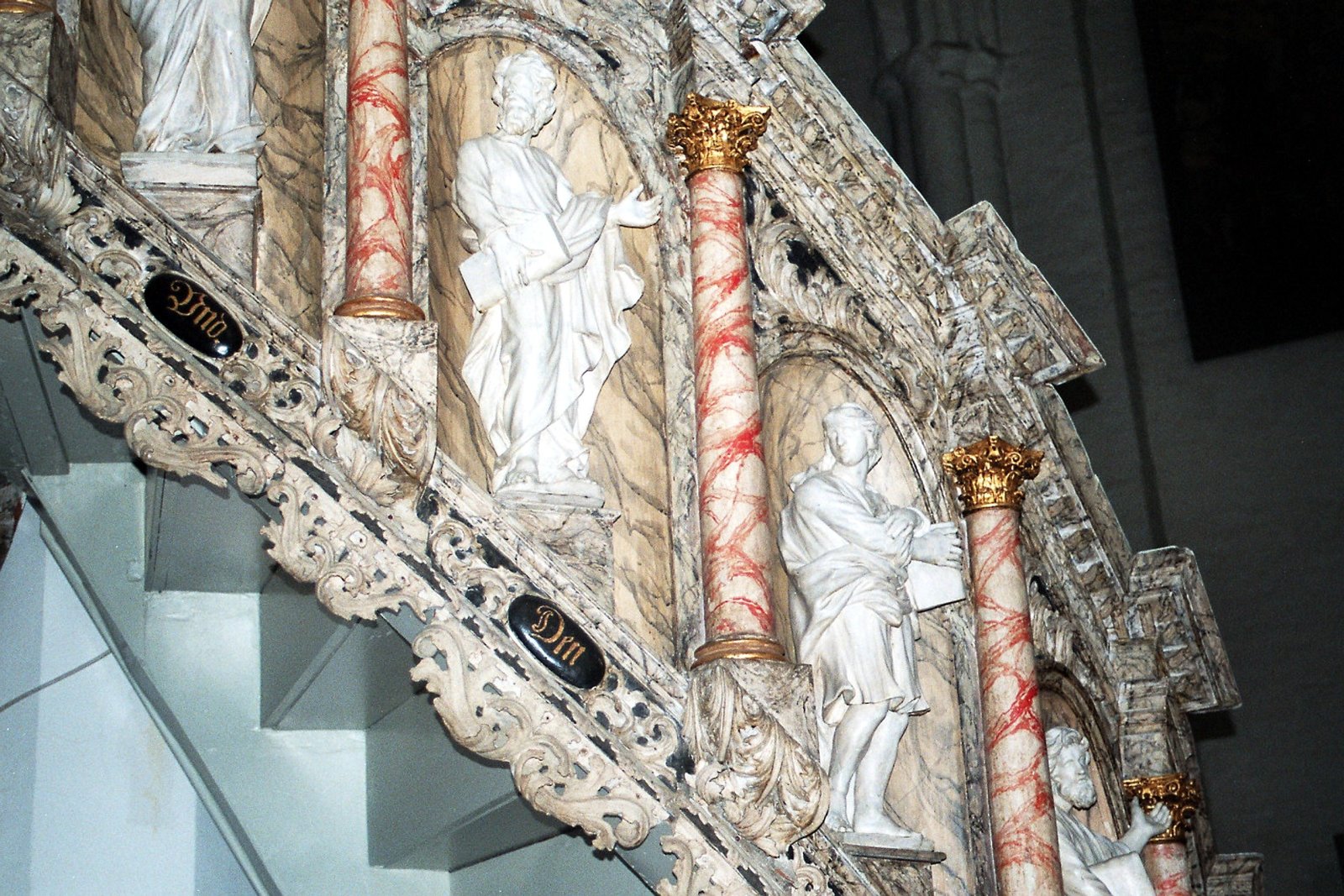 Bata Gréja Saint Nicholas, Kiel - Kiel | Secret World Trip Planner