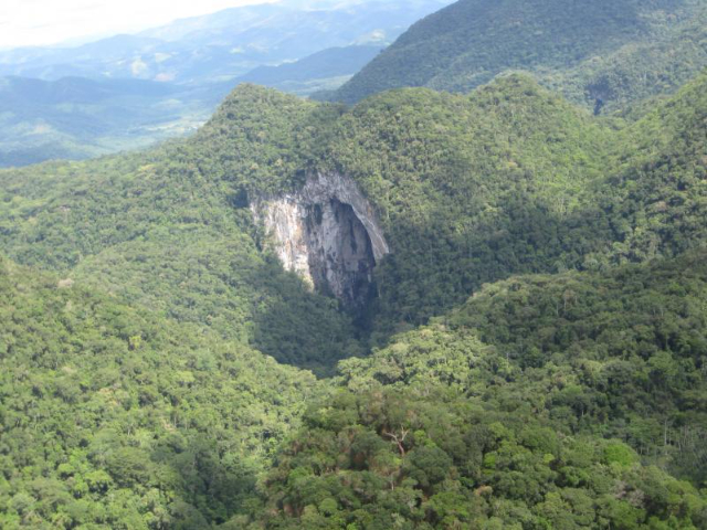 Cueva Casa de Pedra: maravilla natural monumental de Brasil - Ribeirão Grande - SP | Secret World Trip Planner