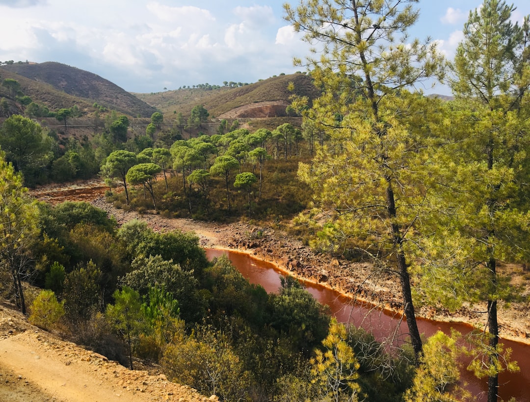 El Río Tinto un fiume rosso| España - Tinto | Secret World Trip Planner