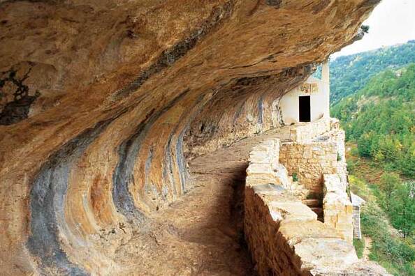 Ermita de San Bartolomeo en la Legio da Roccamorice - Strada Provinciale 22 | Secret World Trip Planner