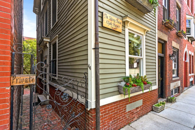 The skinny house  - Skinny House | Secret World Trip Planner